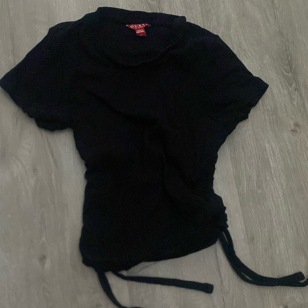 Black guess shirt